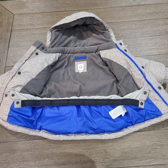 GAP Toddler Down Jacket 12-18 mths - Picture 2 of 5